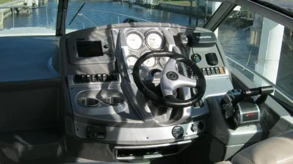 Slide: The Image of Monterey 290 Cruiser 2006 - 4