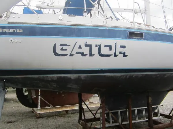 Slide: The Image of Irwin Citation 32 1986 - 4