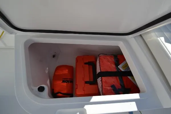 Slide: The Image of Southport 27 Center Console 2013 - 5
