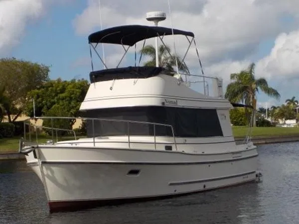 Slide: The Image of Camano 31 Trawler 1997 - 1