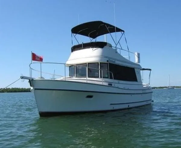 Slide: The Image of Camano 31 Trawler 1997 - 3