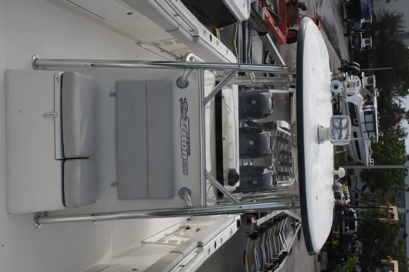 Slide: The Image of Triton 351 CC 2007 - 8