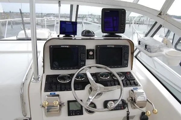 Slide: The Image of Luhrs 30 Open 2003 - 10