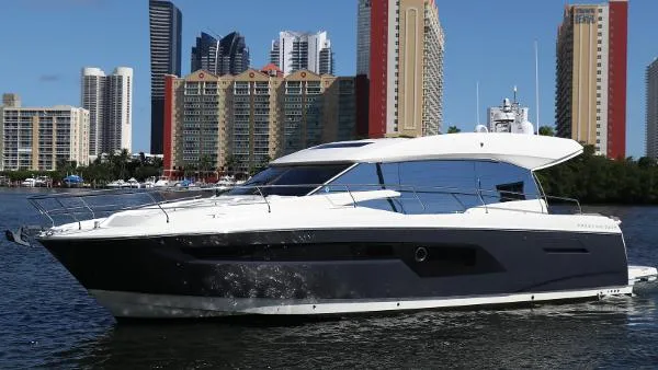 Slide: The Image of Prestige 520S 2018 - 1
