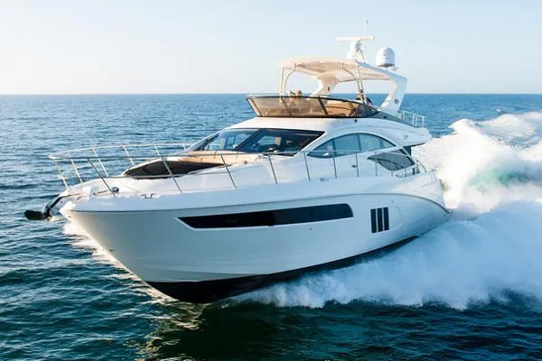 Slide: The Image of Sea Ray L590 Fly 2015 - 0