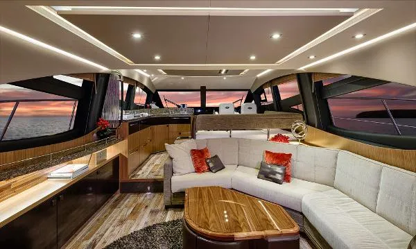 Slide: The Image of Sea Ray L590 Fly 2015 - 10