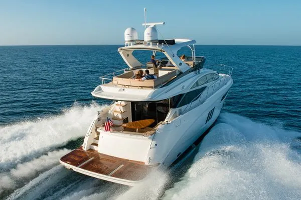 Slide: The Image of Sea Ray L590 Fly 2015 - 2