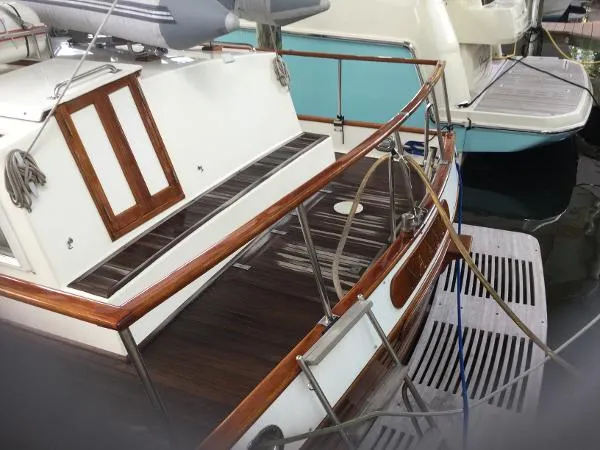 Slide: The Image of Grand Banks Classic 1991 - 4