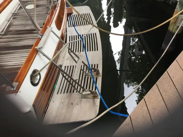 Slide: The Image of Grand Banks Classic 1991 - 6