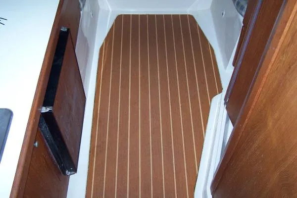 Slide: The Image of Mainship Pilot 30 1999 - 7