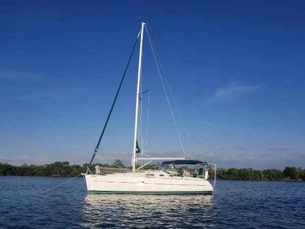 Slide: The Image of Beneteau 323 Keel Centerboard 2005 - 0