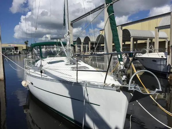 Slide: The Image of Beneteau 323 Keel Centerboard 2005 - 1