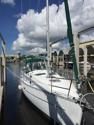Slide: The Image of Beneteau 323 Keel Centerboard 2005 - 2