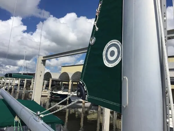 Slide: The Image of Beneteau 323 Keel Centerboard 2005 - 7