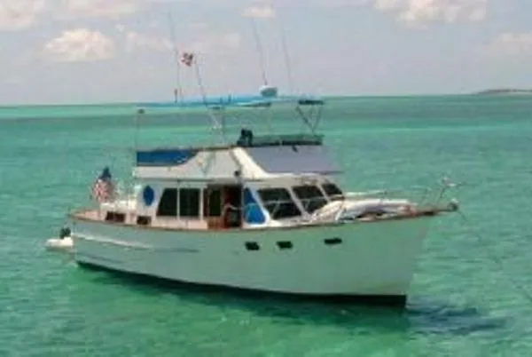 Slide: The Image of Ocean Alexander 43 (Tri-Cabin Trunk Classic) 1981 - 1