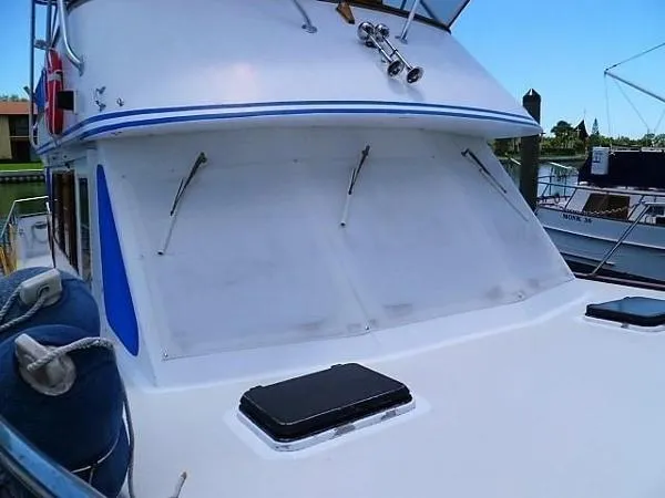 Slide: The Image of Ocean Alexander 43 (Tri-Cabin Trunk Classic) 1981 - 8