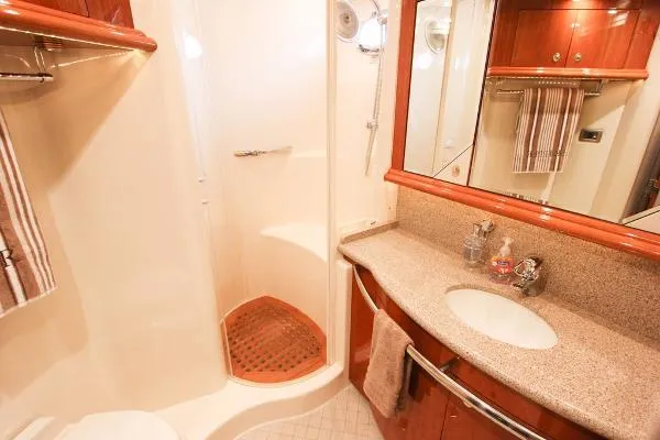 Slide: The Image of Sea Ray 680 Sun Sport 2004 - 9