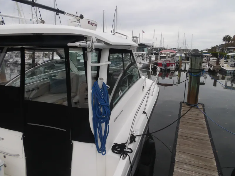 Slide: The Image of Boston Whaler 315 Conquest 2015 - 10