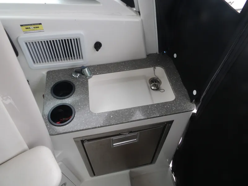 Slide: The Image of Boston Whaler 315 Conquest 2015 - 27