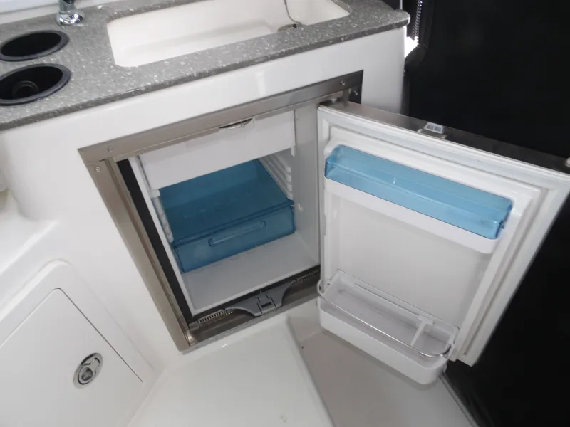 Slide: The Image of Boston Whaler 315 Conquest 2015 - 29