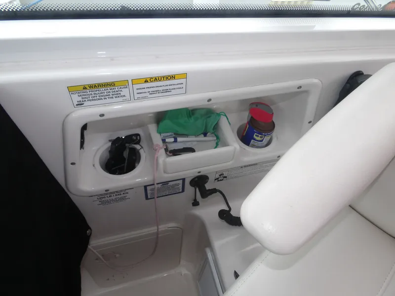 Slide: The Image of Boston Whaler 315 Conquest 2015 - 30