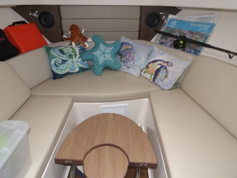 Slide: The Image of Boston Whaler 315 Conquest 2015 - 41