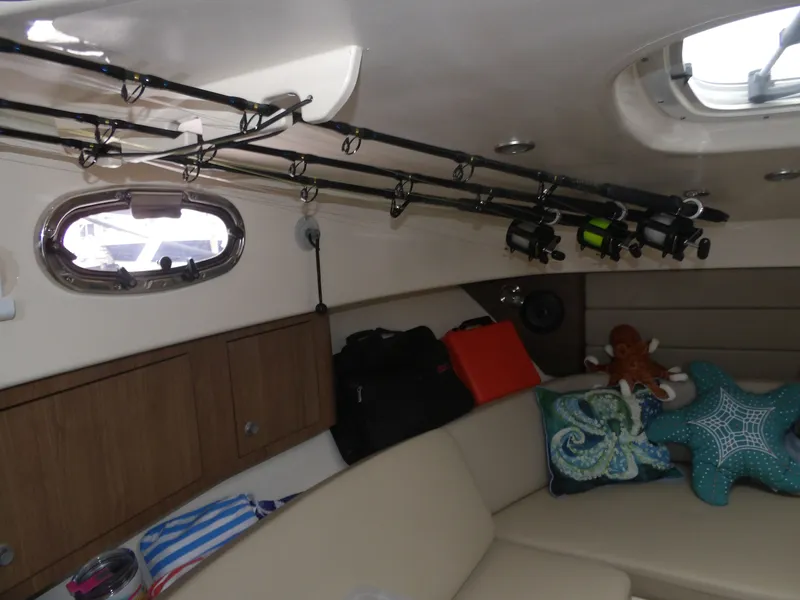 Slide: The Image of Boston Whaler 315 Conquest 2015 - 42