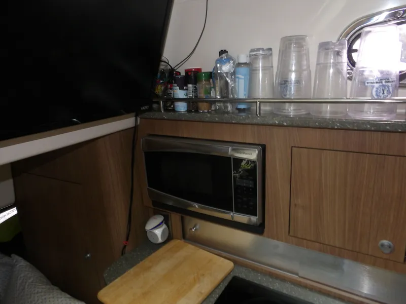 Slide: The Image of Boston Whaler 315 Conquest 2015 - 46