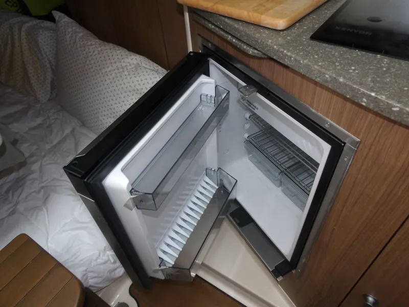 Slide: The Image of Boston Whaler 315 Conquest 2015 - 48