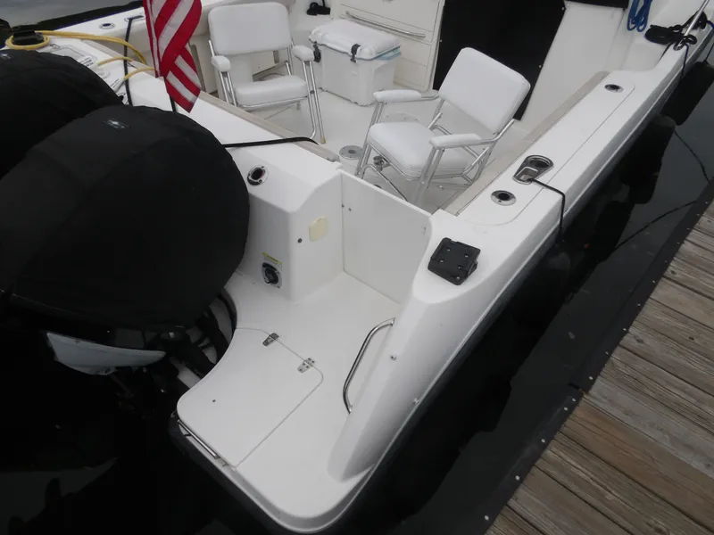 Slide: The Image of Boston Whaler 315 Conquest 2015 - 8