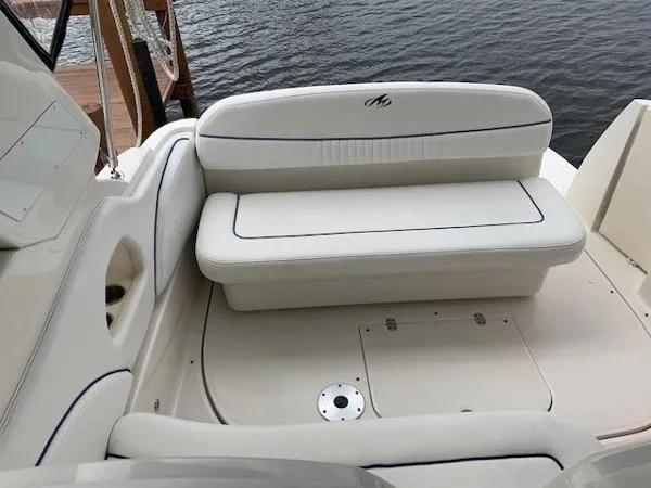 Slide: The Image of Monterey 290 Cruiser 2008 - 9