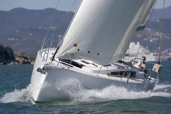 Slide: The Image of Dufour 430 2020 - 4
