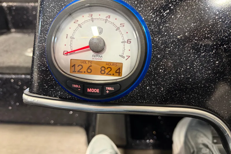 Slide: The Image of RPM gauge on 2023 Blazer 650 Pro Tour, showing 12.6 volts and 82.4 hours. - 10