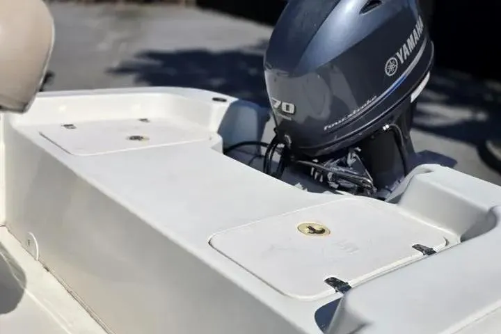 Slide: The Image of 2015 Carolina Skiff JVX Center Console with Yamaha 70 outboard motor. - 10