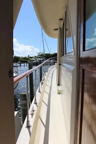 Slide: The Image of Hatteras 53 Motor Yacht 1973 - 4