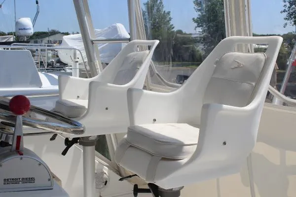 Slide: The Image of Viking 43 Convertible 1998 - 6