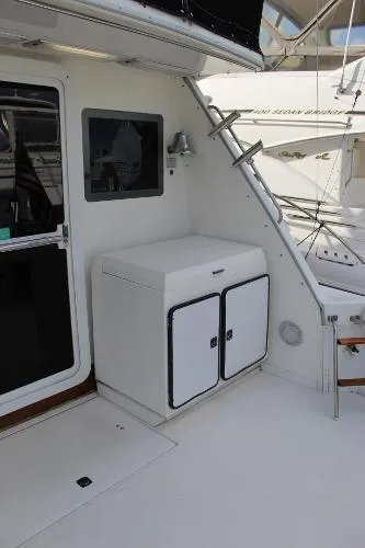 Slide: The Image of Sea Ray 430 Convertible 1988 - 3
