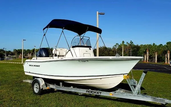 Slide: The Image of Sea Hunt Ultra 196 2014 - 7