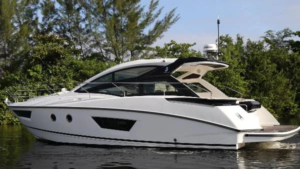 Slide: The Image of Beneteau Gran Turismo 40 2018 - 1