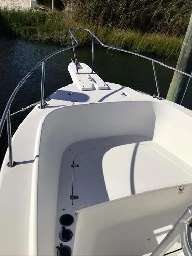 Slide: The Image of Boston Whaler 23 Outrage 2001 - 4