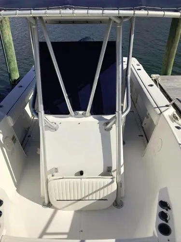 Slide: The Image of Boston Whaler 23 Outrage 2001 - 5