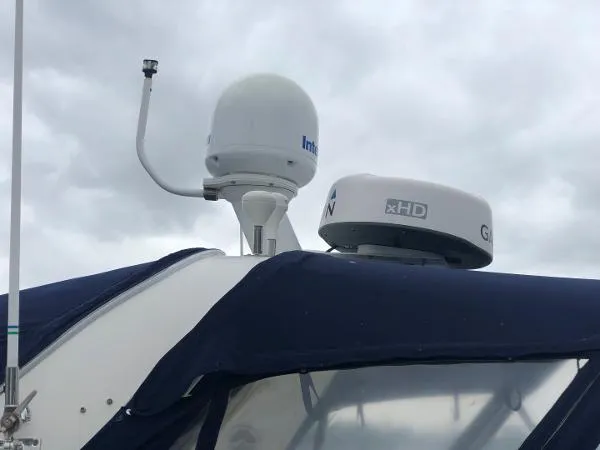 Slide: The Image of Sea Ray 410 Sundancer 2002 - 3