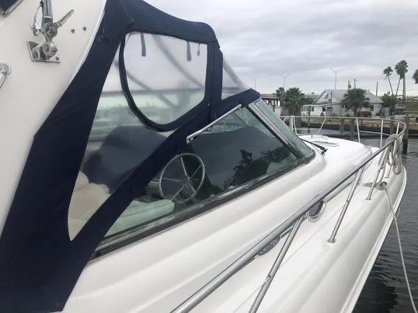 Slide: The Image of Sea Ray 410 Sundancer 2002 - 5