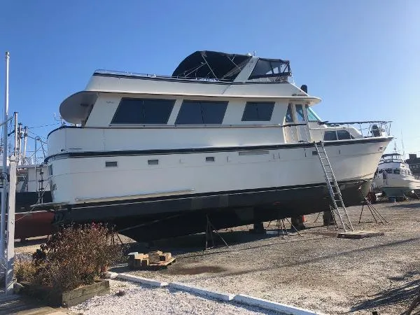Slide: The Image of Hatteras 61 Motor Yacht Stabilized 1980 - 5