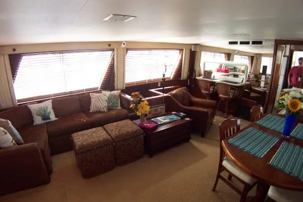 Slide: The Image of Hatteras 61 Motoryacht 1980 - 2
