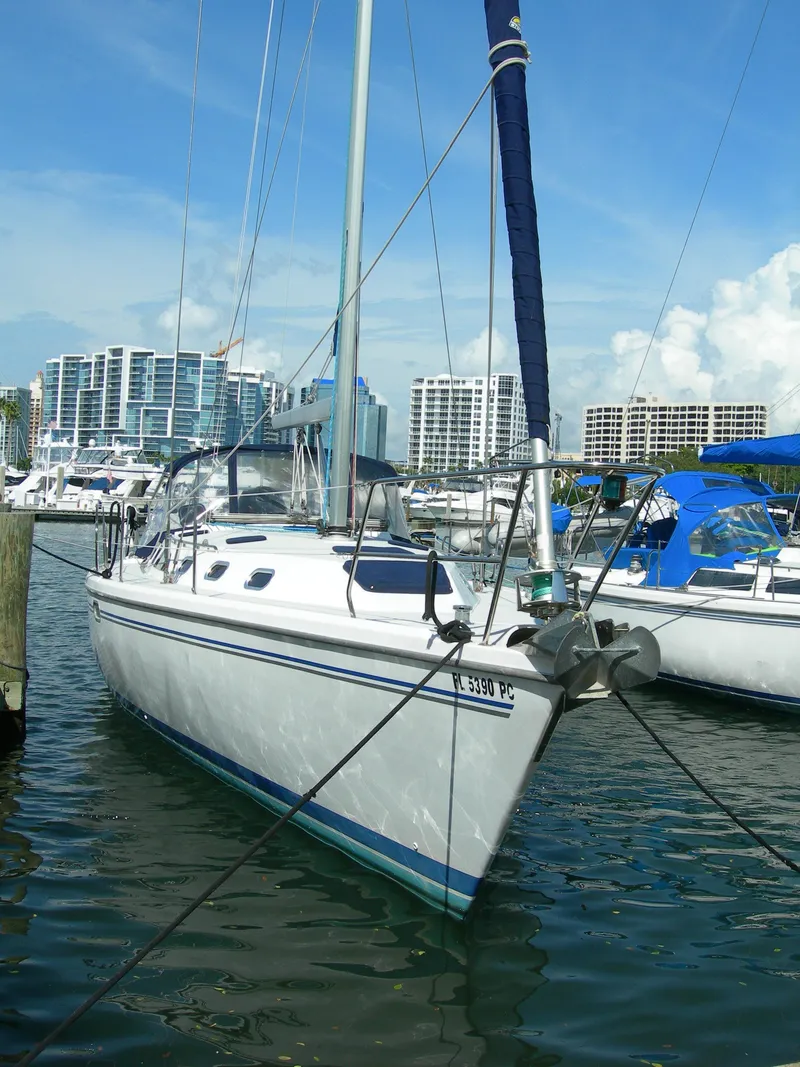 Slide: The Image of Catalina 42 MkII 2006 - 1