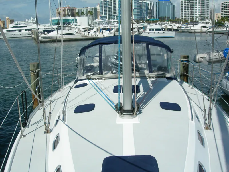 Slide: The Image of Catalina 42 MkII 2006 - 3
