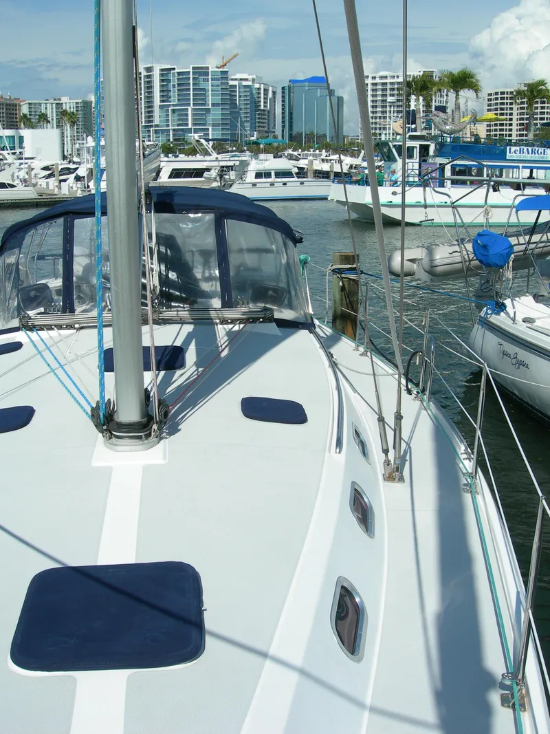 Slide: The Image of Catalina 42 MkII 2006 - 4