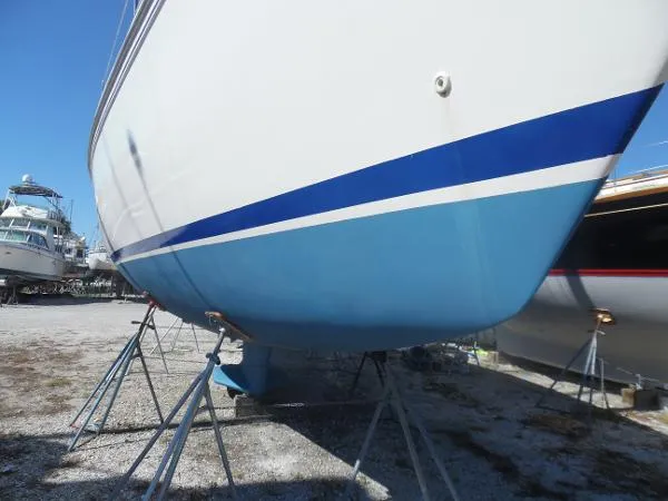 Slide: The Image of Catalina 42 1989 - 4