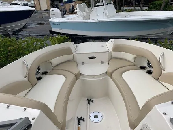 Slide: The Image of Stingray 214 LR 2014 - 4